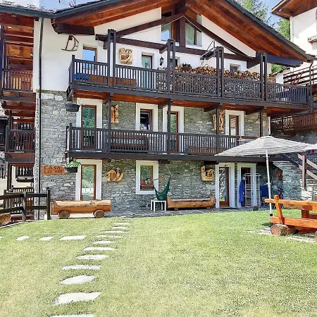 Casa Lo Tze *